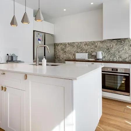 Getaway W/ Big Balcony By Lovelystay Faro