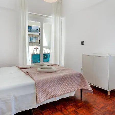 Apartamento Getaway W/ Big Balcony By Lovelystay *