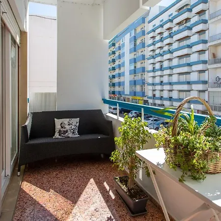 Getaway W/ Big Balcony By Lovelystay *